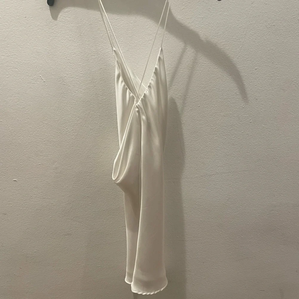 Zara 🤍 White  Mini Satin Low Open-Back Mini Slip Dress XS 🕊️ - Picture 11 of 11